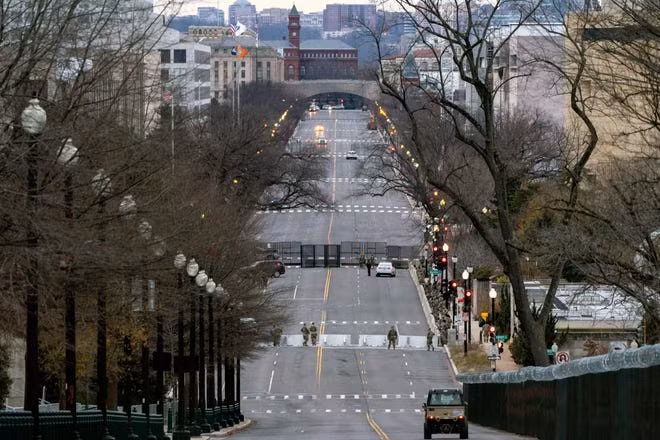 Nhiều tuyến đường ở Washington D.C. bị phong tỏa trước lễ nhậm chức của ông Biden. Ảnh: Getty Images Nhiều tuyến đường ở Washington D.C. bị phong tỏa trước lễ nhậm chức của ông Biden. Ảnh: Getty Images