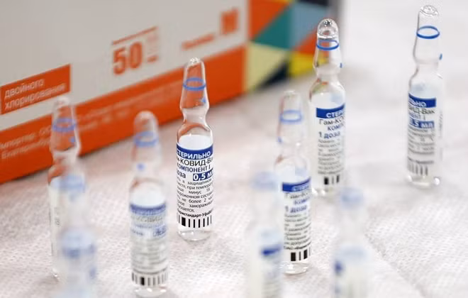 Vaccine COVID-19 Sputnik V của Nga. Ảnh: TASS