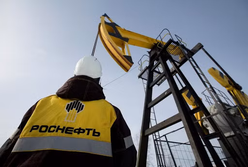 Rosneft vướng lệnh trừng phạt của Mỹ giữa lúc giá dầu sụt giảm. Ảnh: ITN
