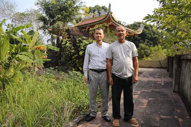 Ông Yên và tác giả.
