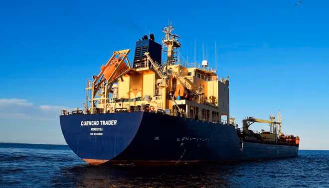 Tàu Curacao trước khi bị cướp biển tấn công. Ảnh: ITN