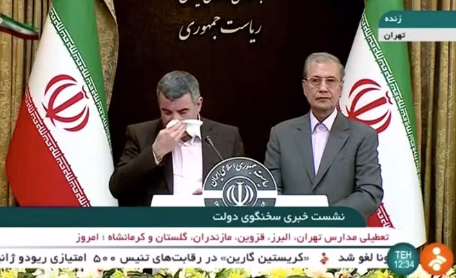 Ông Iraj Harirchi, Thứ trưởng Bộ Y tế Iran có biểu hiện bất thường trên sóng truyền hình. Ảnh: ITN