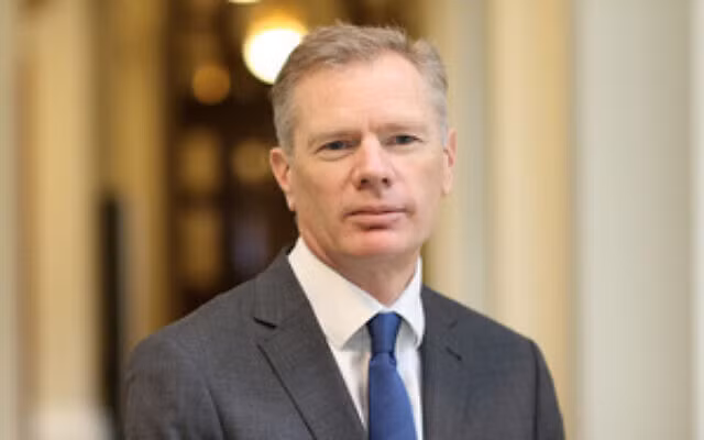 Đại sứ Anh Robert Macaire. Ảnh: Reuté Đại sứ Anh Robert Macaire. Ảnh: Reuté