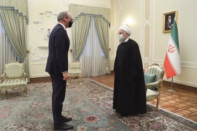 Tổng thống Iran Rouhani và Ngoại trưởng Ireland Simon Coneney. Ảnh: TOI