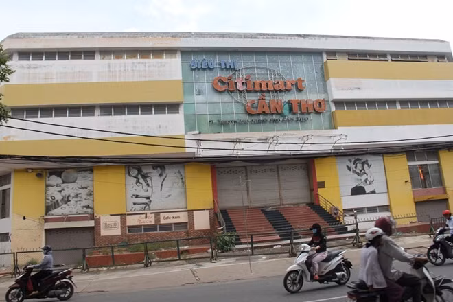 Siêu thị Citimart mà Công ty Tây Nam vừa trúng đấu giá 104 tỷ đồng nhưng lại được một đơn vị thẩm định giá trên 333 tỷ đồng.