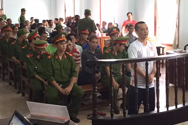 Hiền Kháp được cho là chủ mưu trong vụ truy sát kinh hoàng. Hiền Kháp được cho là chủ mưu trong vụ truy sát kinh hoàng.