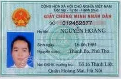Táo tợn hơn, kẻ rao bán táo tợn giải thích giá rẻ vì đó là xe ăn cắp, đăng cả ảnh chụp CMND của mình để làm tin. Khi inbox với chủ trang này, anh ta cam kết dù là giấy tờ giả nhưng Công an kiểm tra không thể phát hiện được (!)