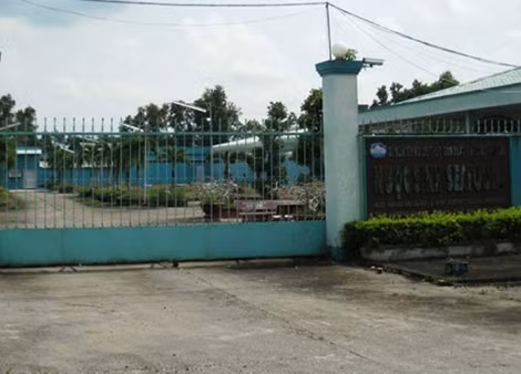 Trụ sở DNTN Ngọc Sinh bị bỏ phế sau khi Giám đốc Ngợi bị bắt.