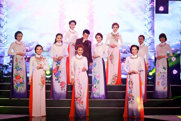 Bộ sưu tập “Đóa xuân ngời”.