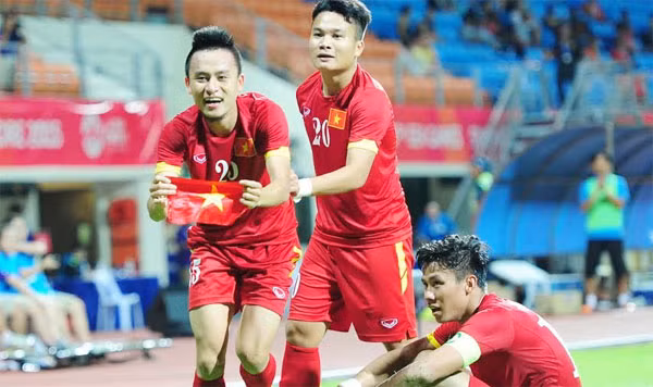 Trận đấu tối nay là một cuộc đấu trí khôn ngoan hay là một canh bạc mạo hiểm của chúng ta và người Thái?
