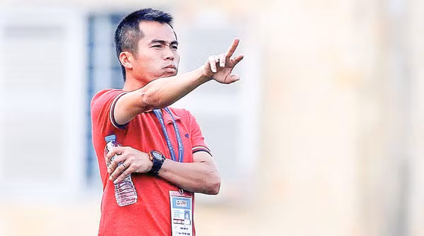 HLV trưởng Phạm Minh Đức . HLV trưởng Phạm Minh Đức .