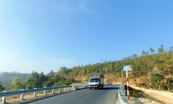 Một trong 4 cây cầu dân sinh do Trung Nam Group xây dựng cho người dân.