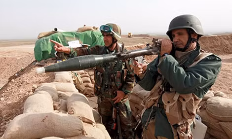 Binh sĩ Thổ Nhĩ Kỳ huấn luyện cho lực lượng người Kurd ở Mosul, Iraq.