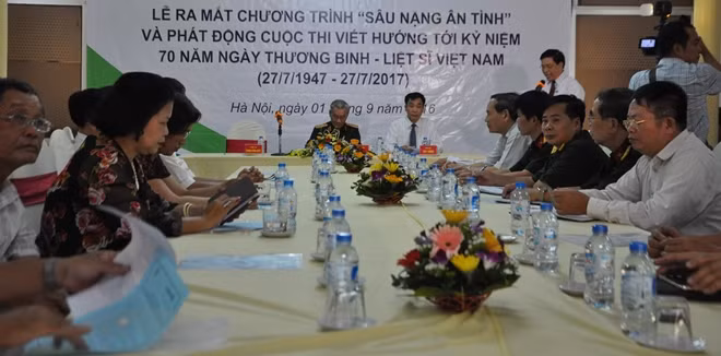 Quang cảnh lễ ra mắt.