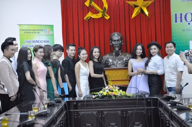 10 thí sinh vào chung kết "Giọng hát hay Hà Nội" năm 2016 ảnh 1