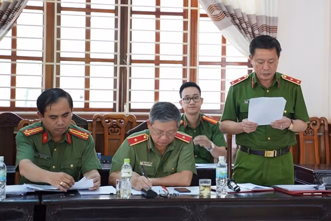 Đại diện một số đơn vị thuộc Bộ Công an dự phát biểu.