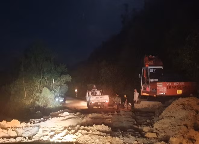 Phương tiện cơ giới làm việc trong đêm