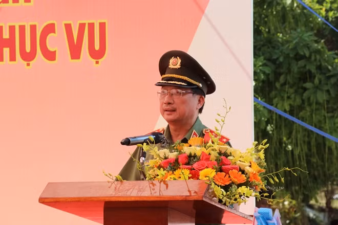 Thứ trưởng Nguyễn Văn Thành giới thiệu ý nghĩa của cuộc triển lãm lần này