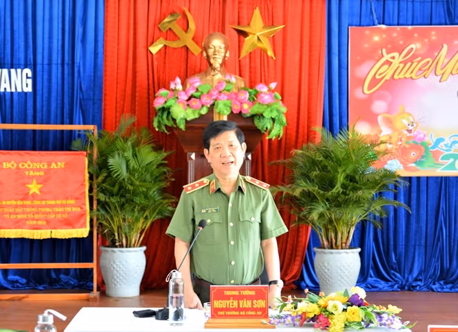 Thứ trưởng Nguyễn Văn Sơn chỉ đạo Công an huyện Hòa Vang tăng cường đảm bảo ANTT trong dịp tết