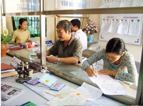 Người dân không cần đến trụ sở phường, xã làm thủ tục khai sinh