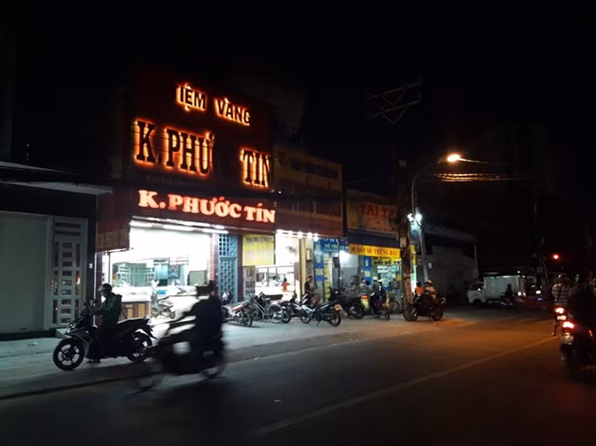Tiệm vàng - nơi xảy ra vụ cướp giật.