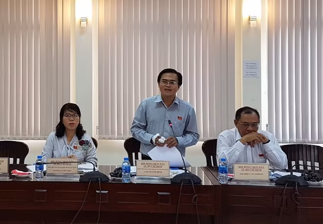 Ông Cao Thanh Bình phát biểu ý kiến.