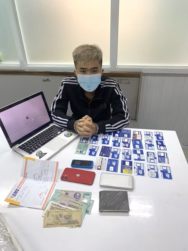 Tường cùng tang vật bị thu giữ.