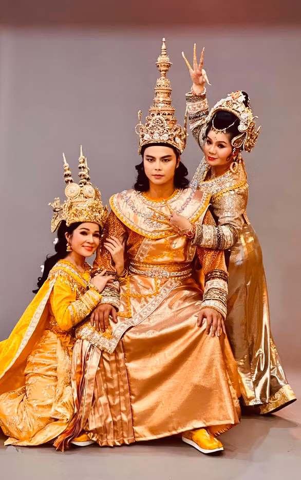 Cảnh trong vở “Nàng Xê Đa”. Cảnh trong vở “Nàng Xê Đa”.