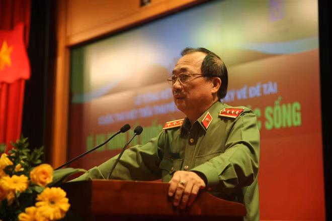 Thứ trưởng Nguyễn Văn Thànhphát biểu tại buổi lễ.