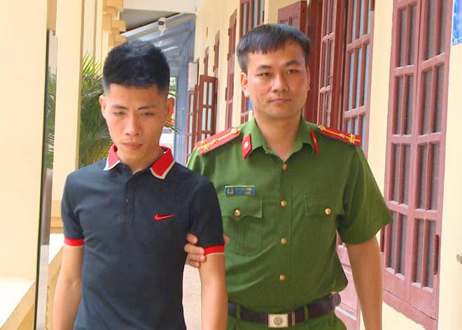 Công an Thanh Hoá bắt giữ đối tượng. Công an Thanh Hoá bắt giữ đối tượng.
