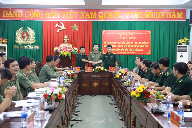 Lãnh đạo 3 đơn vị tại Lễ ký kết.