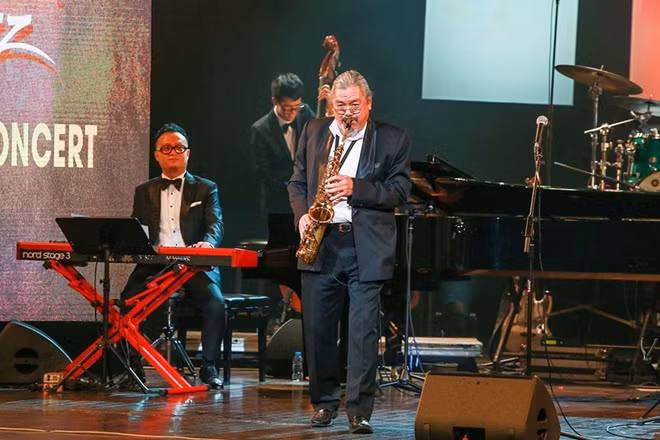 Cuộc đối thoại của hai thế hệ nhạc Jazz nghệ sĩ Quyền Văn Minh và nghệ sĩ Tuấn Nam.