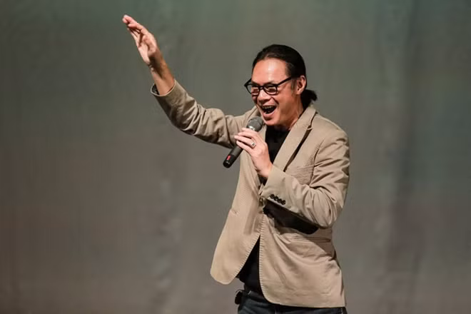 Đạo diễn Trần Lực.
