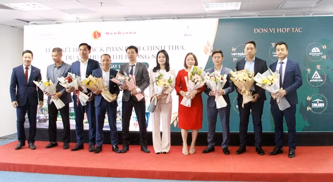 Lễ kí kết hợp tác diễn ra vào 14/11/2020.