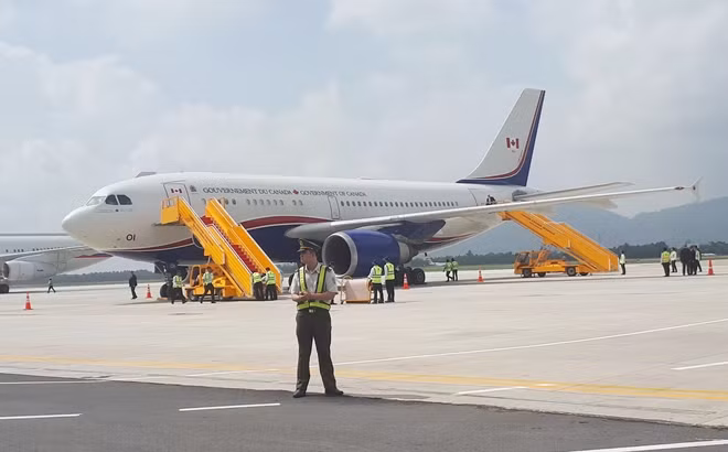 Cán bộ an ninh hàng không làm nhiệm vụ đảm bảo an toàn bay tại Sân bay quốc tế Đà Nẵng.