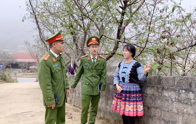 Mùa đào nở rộ, bà con Lóng Luông đón Tết trong bình yên.