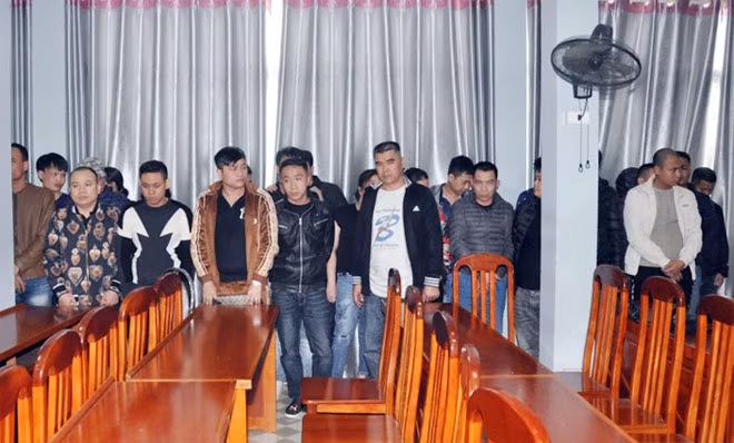 Các đối tượng trong đường dây đánh bạc quy mô lớn bị bắt giữ.