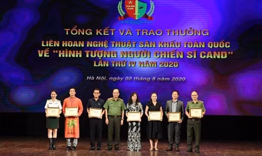 Tổng kết và trao thưởng Liên hoan nghệ thuật sân khấu toàn quốc về "Hình tượng người chiến sĩ CAND" lần thứ IV-2020: Dư âm còn vọng