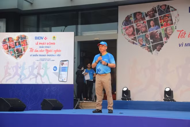 Chủ tịch Công đoàn BIDV Trần Xuân Hoàng phát biểu tại Lễ phát động.