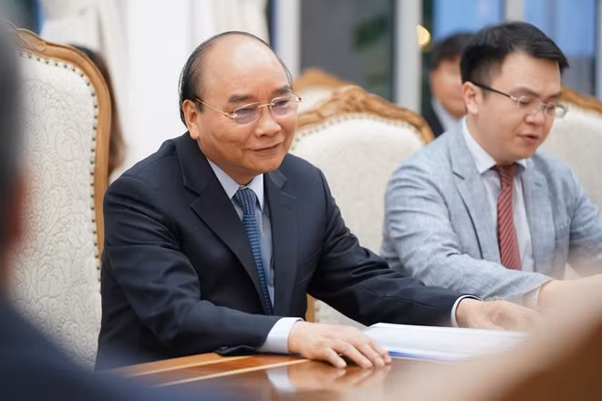 Thủ tướng Nguyễn Xuân Phúc khẳng định: “Chính phủ Việt Nam luôn tạo thuận lợi cho các nhà đầu tư, doanh nghiệp lớn nước ngoài, nhất là EU, những doanh nghiệp có năng lực, trình độ công nghệ cao đến kinh doanh, đầu tư tại Việt Nam". Ảnh: VGP/Quang Hiếu