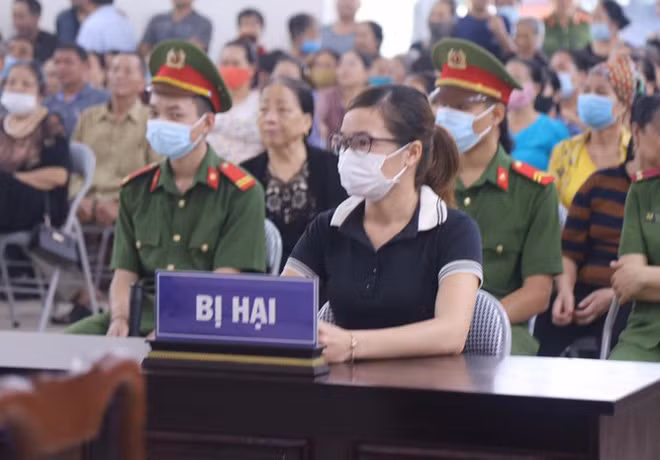 Bị hại tại phiên xử.