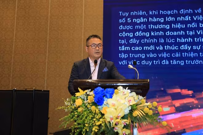 Ông Jeremy Chen, Phó Tổng Giám đốc phụ trách Chiến lược của SCB