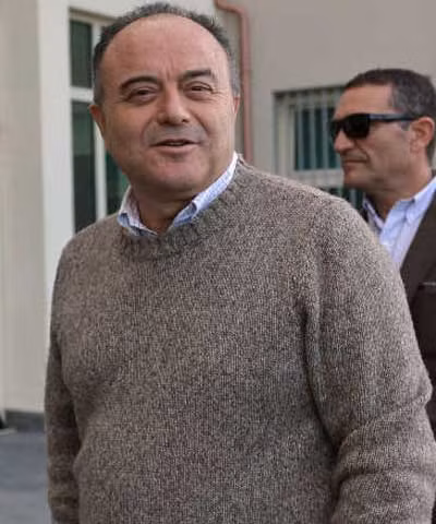 Công tố viên Nicola Gratteri, đặc trách về chống các tội phạm có tổ chức. Tổng chỉ huy chiến dịch vây bắt các thành viên băng đảng 'Ndrangheta ngày 19/12/2019 vừa qua. Công tố viên Nicola Gratteri, đặc trách về chống các tội phạm có tổ chức. Tổng chỉ huy chiến dịch vây bắt các thành viên băng đảng 'Ndrangheta ngày 19/12/2019 vừa qua.