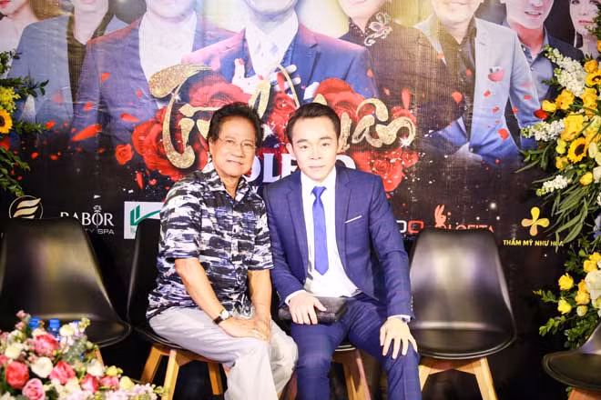 Lê Cường và khách mời - danh ca Chế Linh.