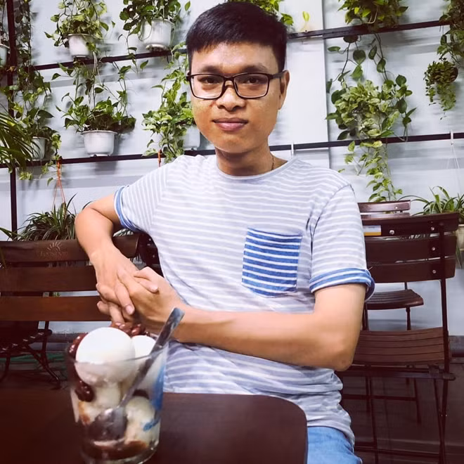Nhà văn Võ Chí Nhất.