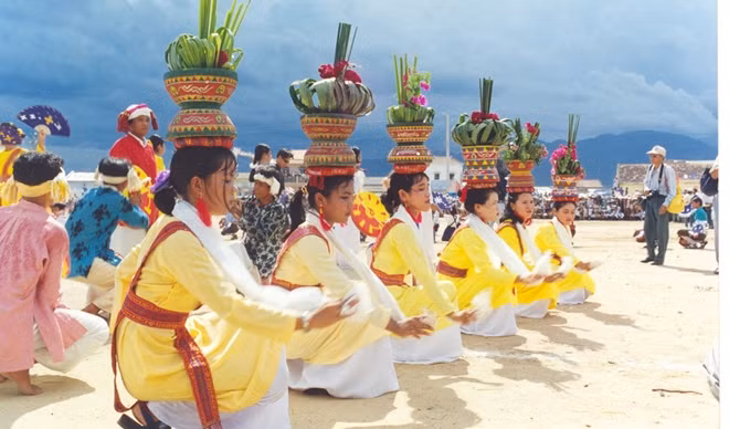 Múa trong lễ hội Chăm.
