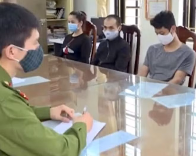 Các đối tượng tại cơ quan điều tra.