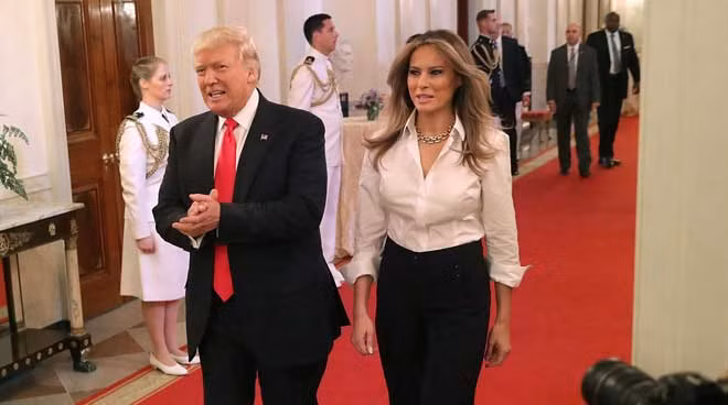 Ông Donald Trump và bà Melania.
