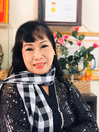NSƯT Thúy Đạt