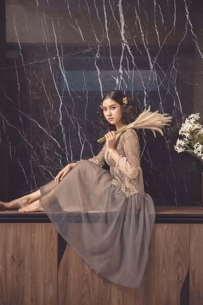 Ánh sáng sôi động được thiết lập riêng cho những buổi tiệc xa hoa thêm phần sang trọng và ấm cúng.